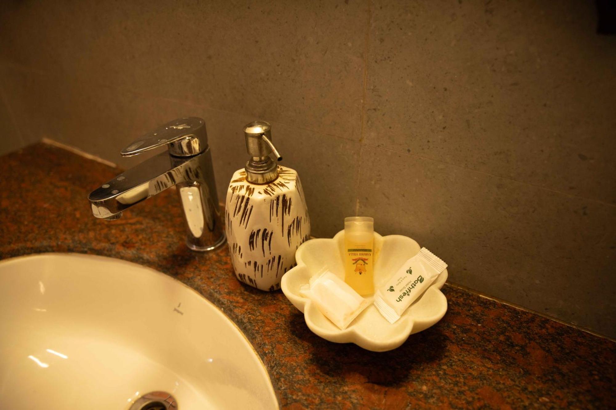 Hotel Karohi Villa ウダイプル エクステリア 写真