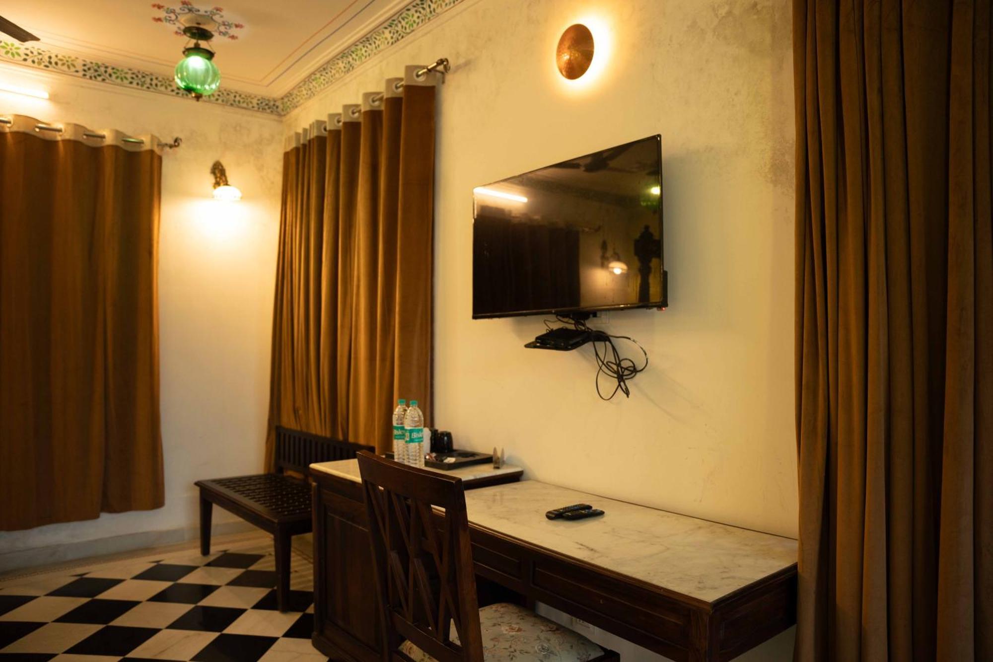 Hotel Karohi Villa ウダイプル エクステリア 写真