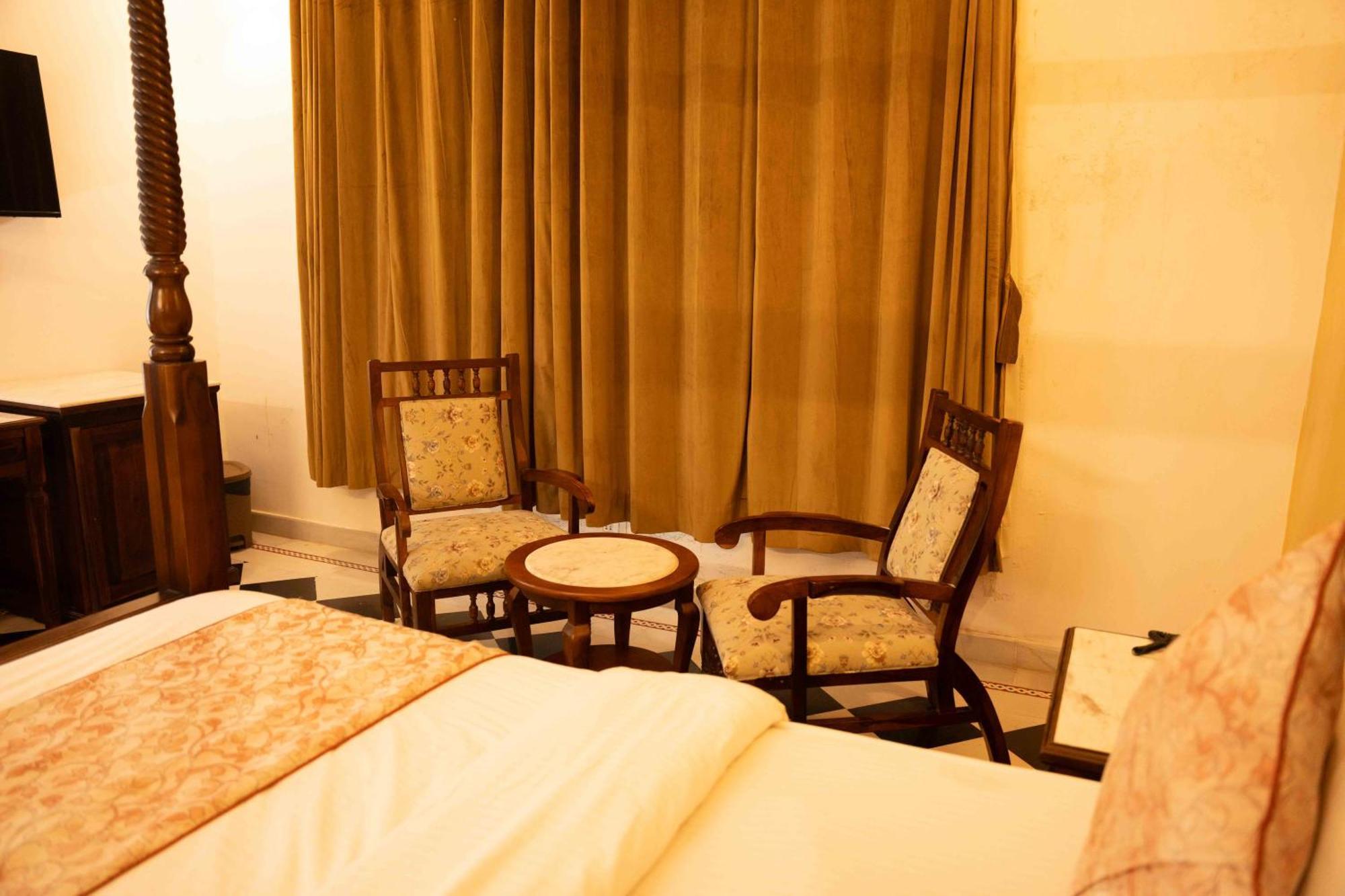Hotel Karohi Villa ウダイプル エクステリア 写真