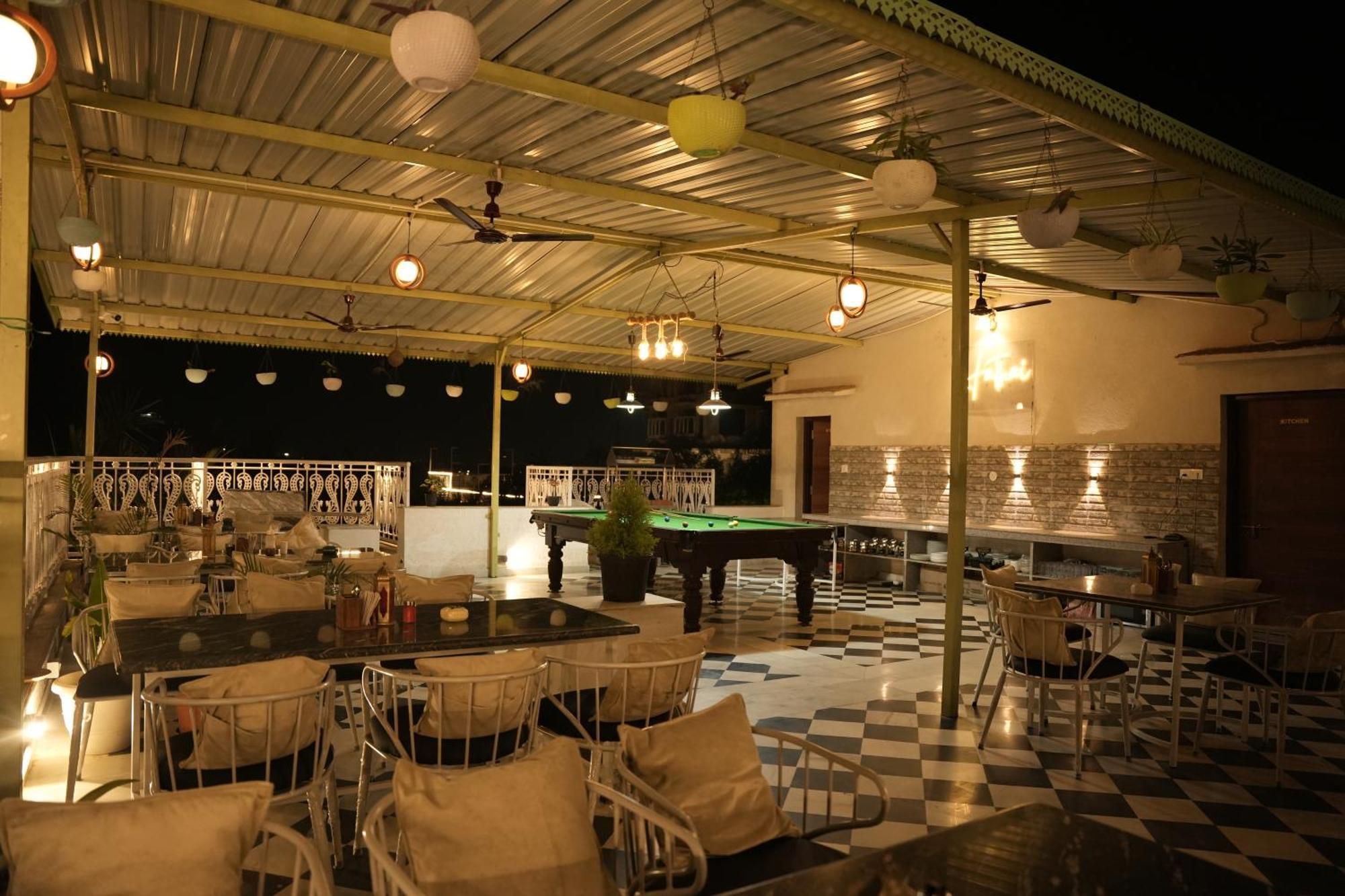 Hotel Karohi Villa ウダイプル エクステリア 写真