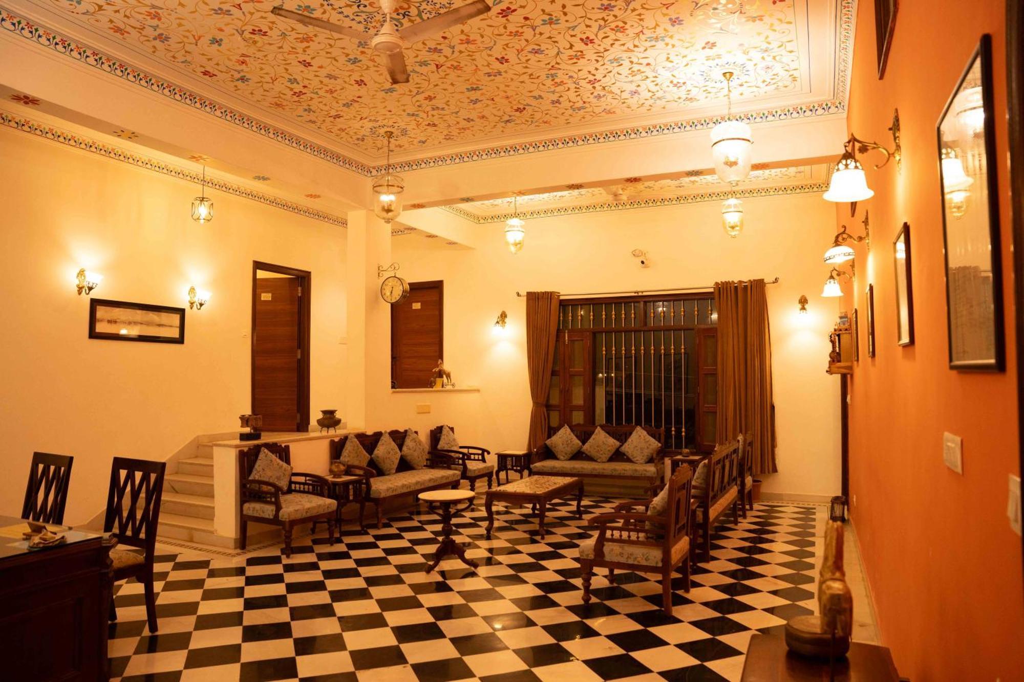 Hotel Karohi Villa ウダイプル エクステリア 写真
